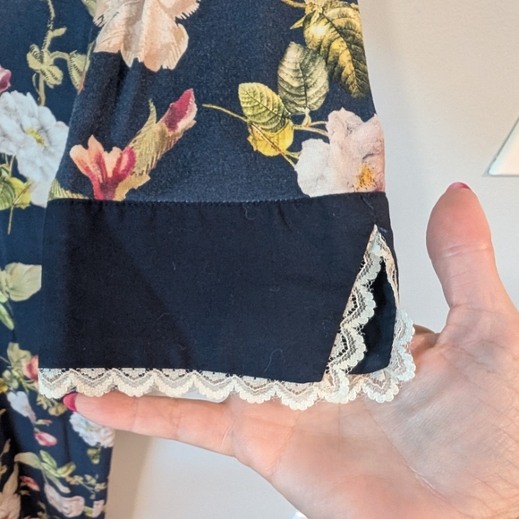 Alice + Olivia Floral Long Sleeve Dress - Navy and White - Picture 9 of 16